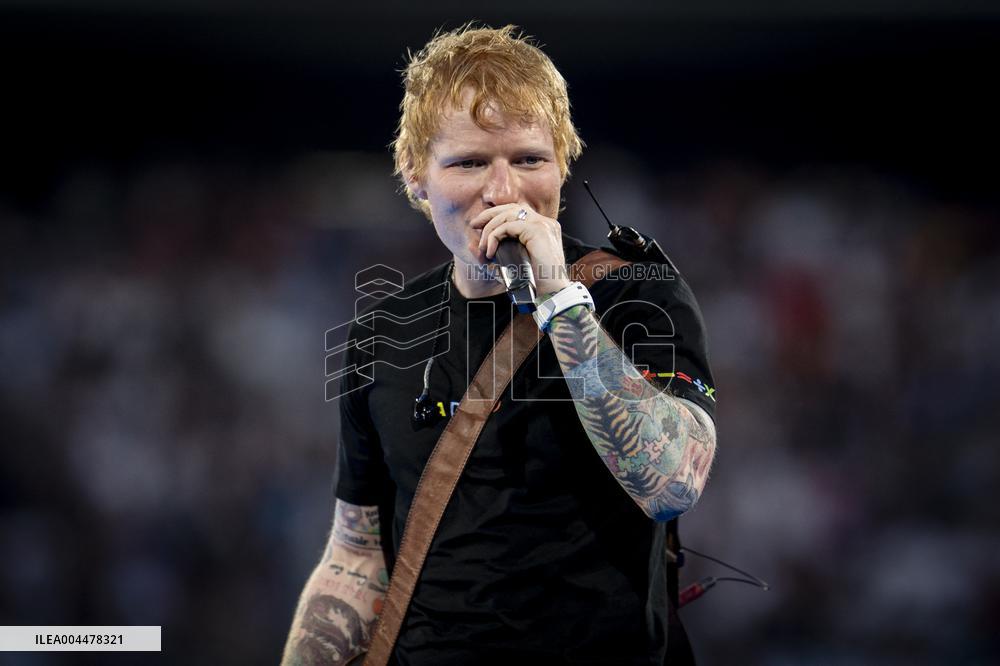 Ed Sheeran Performs in Madrid - Spain