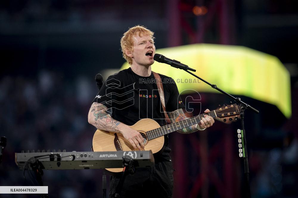 Ed Sheeran Performs in Madrid - Spain