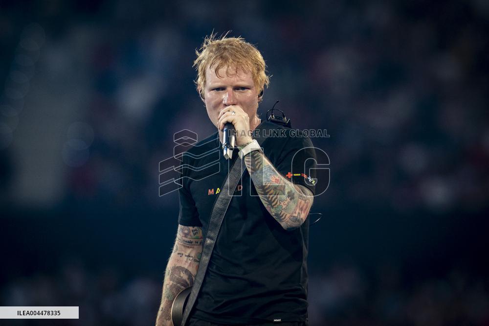 Ed Sheeran Performs in Madrid - Spain