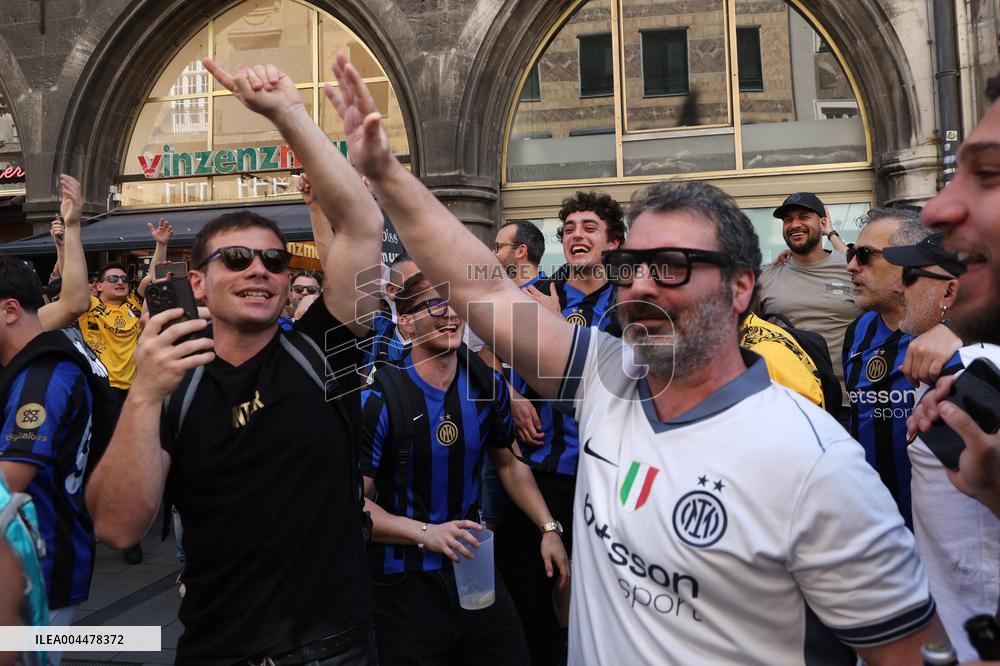 CALCIO - UEFA Champions League - Fans at the Champions League final