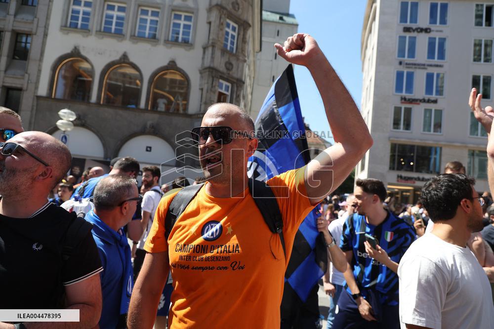 CALCIO - UEFA Champions League - Fans at the Champions League final