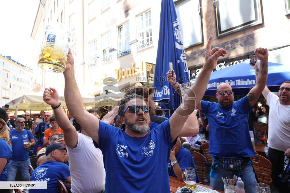 CALCIO - UEFA Champions League - Fans at the Champions League final