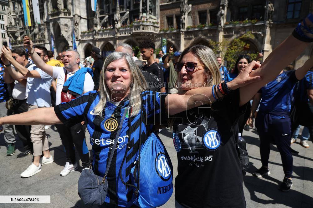 CALCIO - UEFA Champions League - Fans at the Champions League final