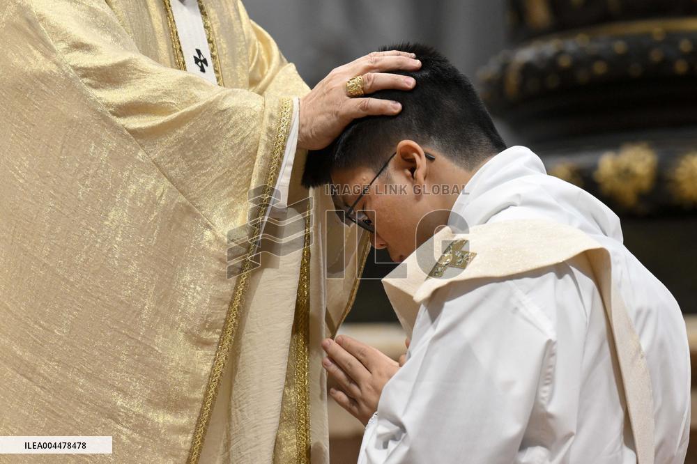 Pope Leo XIV Ordains 11 New Priests - Vatican