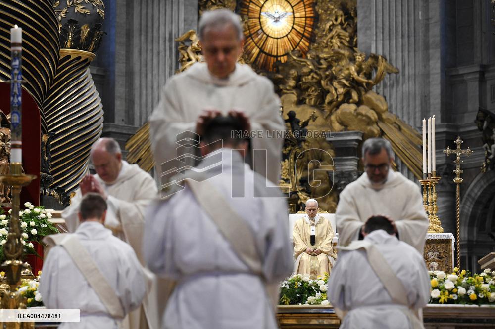 Pope Leo XIV Ordains 11 New Priests - Vatican