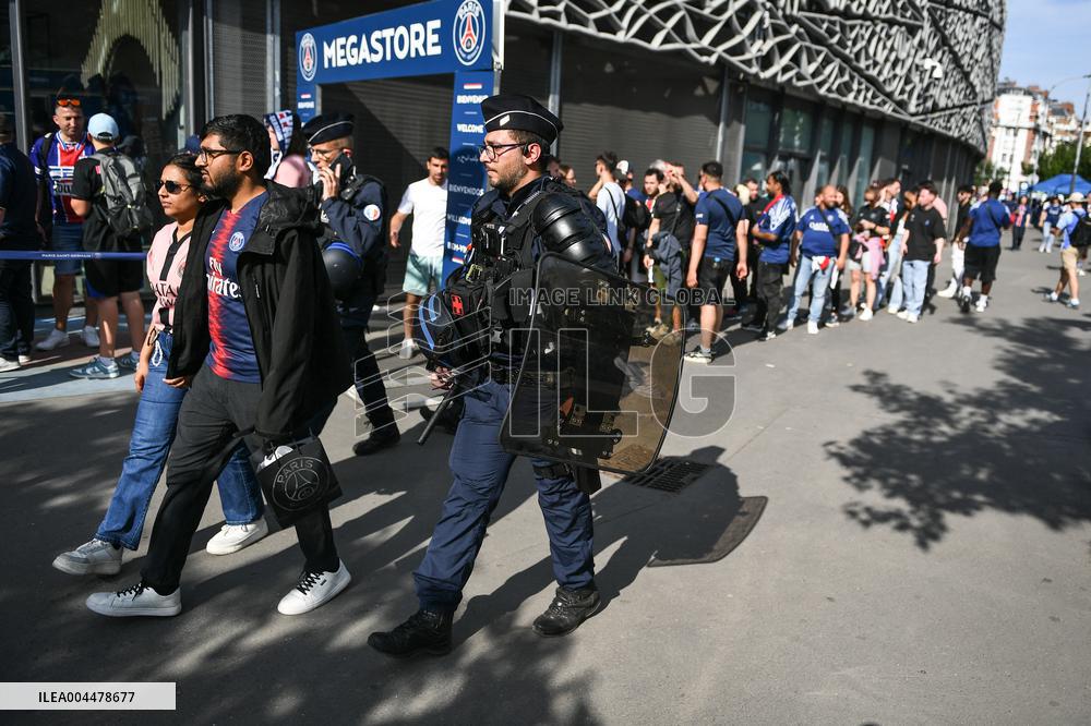 Champions League PSG vs Inter Milan - security - FA