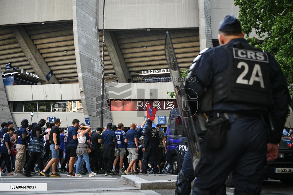 Champions League PSG vs Inter Milan - security - FA
