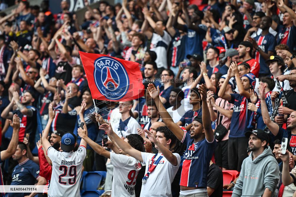 Champions League PSG vs Inter Milan in Paris - FA