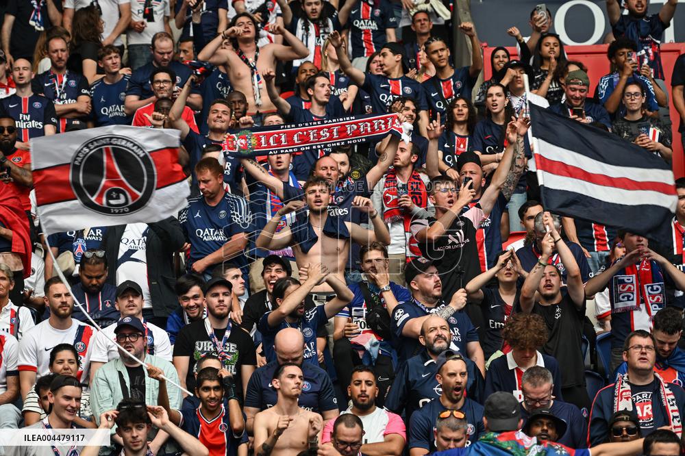 Champions League PSG vs Inter Milan in Paris - FA