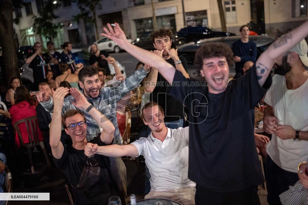 Atmosphere in paris bars after the PSG - Inter Milan match - Paris AJ