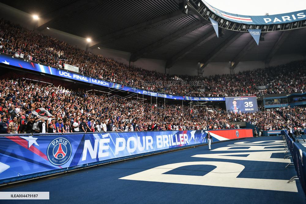 Champions League PSG vs Inter Milan in Paris - FA