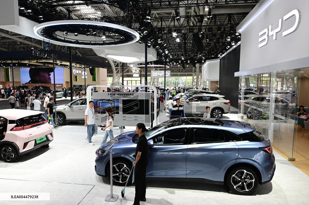 Fuzhou International Auto Show BYD Booth