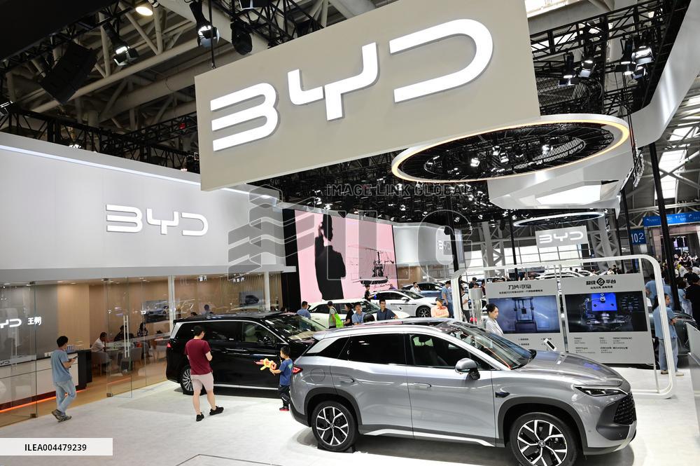 Fuzhou International Auto Show BYD Booth