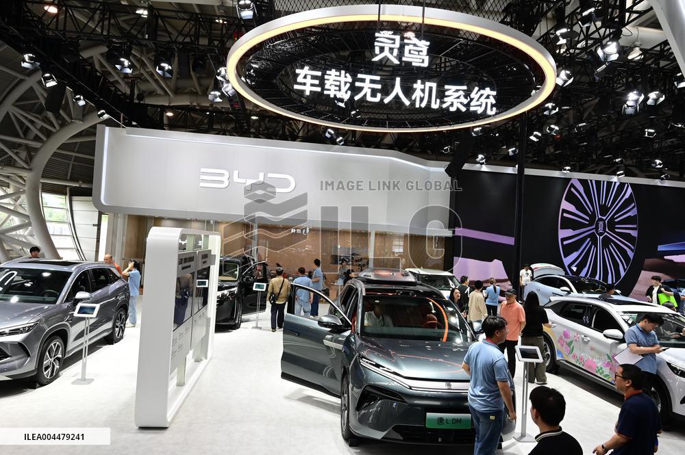Fuzhou International Auto Show BYD Booth
