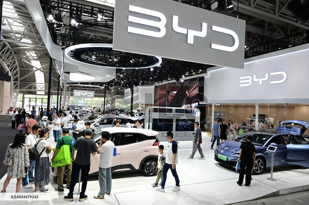 Fuzhou International Auto Show BYD Booth