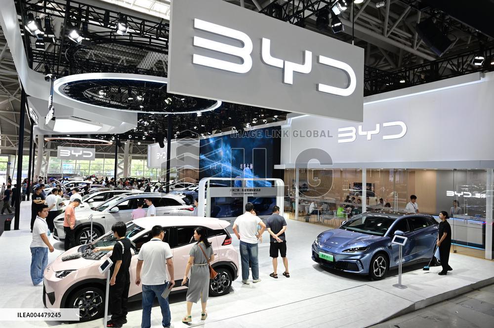 Fuzhou International Auto Show BYD Booth