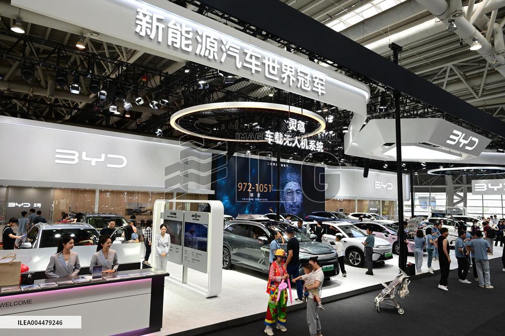 Fuzhou International Auto Show BYD Booth