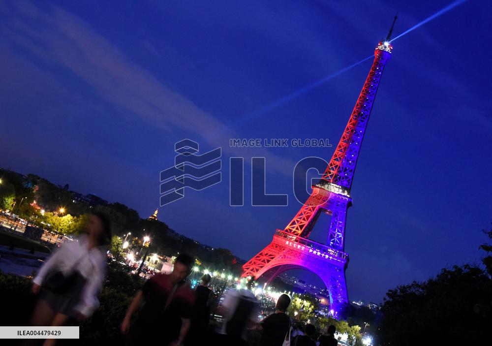 Eiffel Tower in the colors of Paris Saint-Germain - Paris