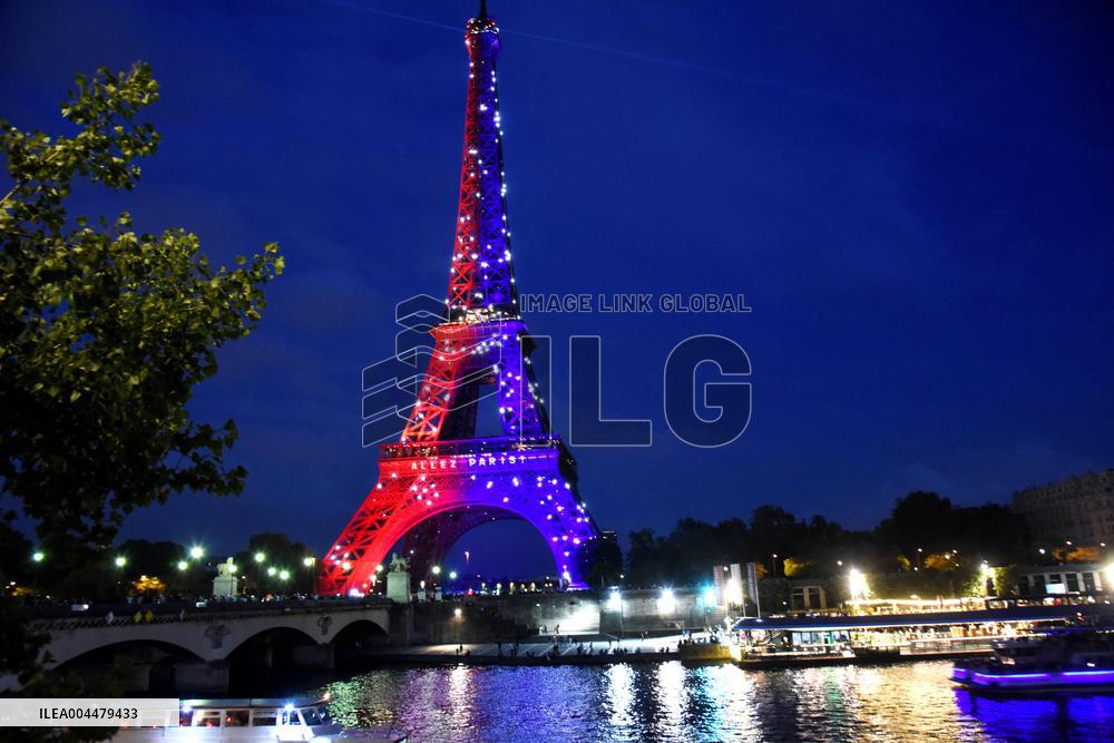 Eiffel Tower in the colors of Paris Saint-Germain - Paris