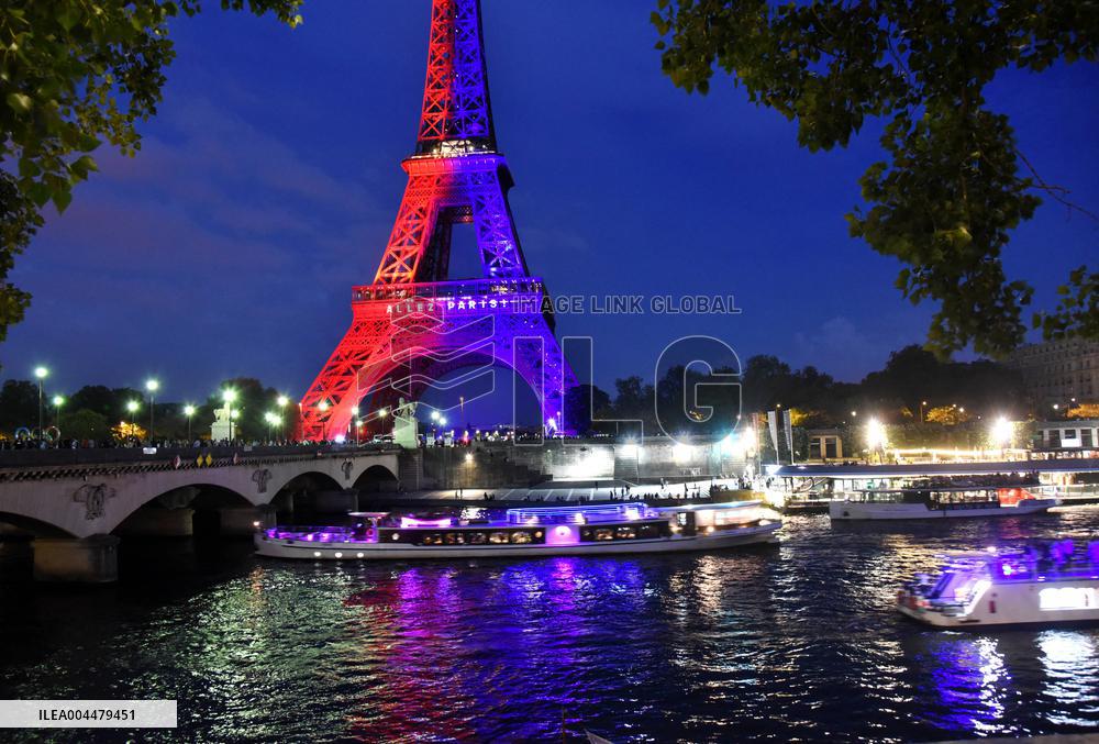 Eiffel Tower in the colors of Paris Saint-Germain - Paris
