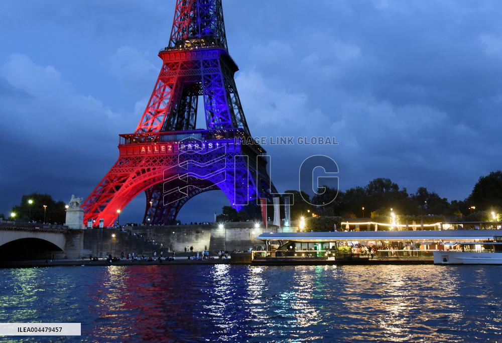 Eiffel Tower in the colors of Paris Saint-Germain - Paris