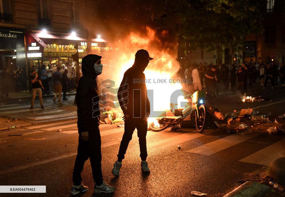 PSG supporters celebrate Champions League winning - Paris