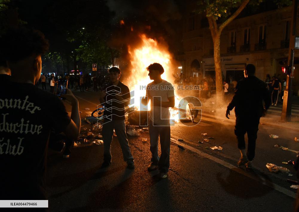 PSG supporters celebrate Champions League winning - Paris