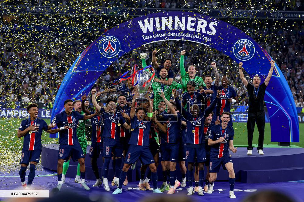 PSG Triumphs At UEFA Champions League Final - Munich