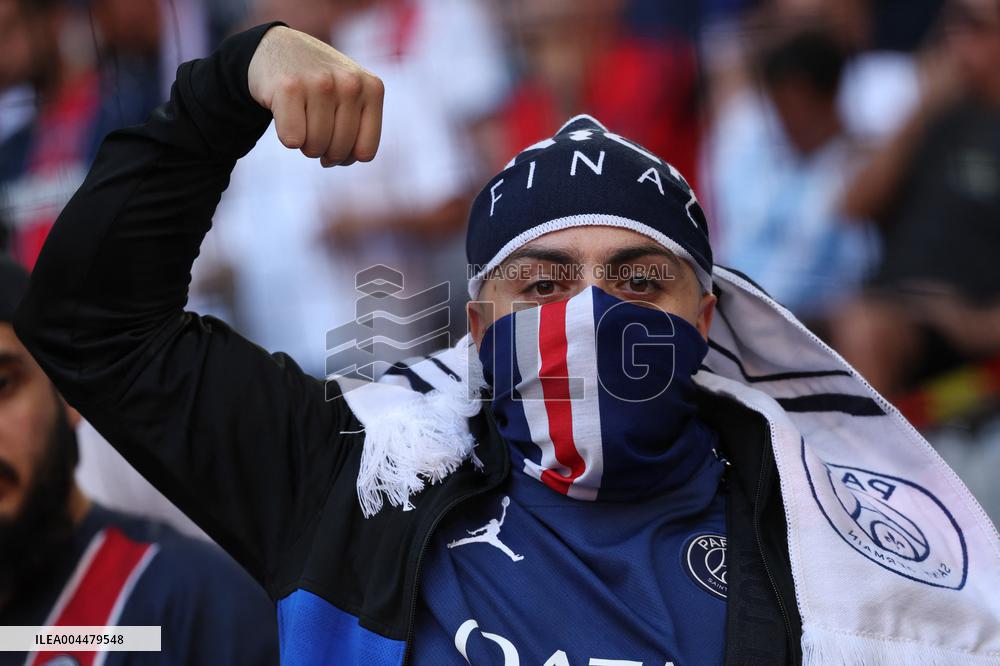 PSG Fans At UEFA Champions League Final - Munich