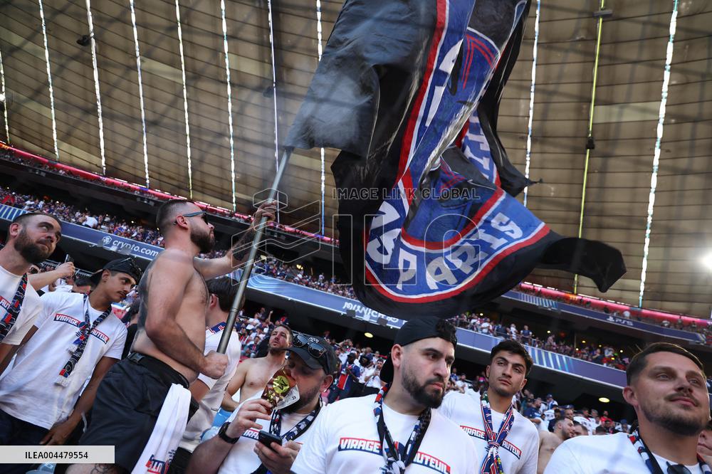 PSG Fans At UEFA Champions League Final - Munich