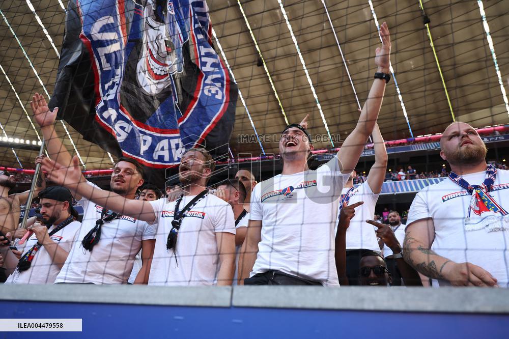 PSG Fans At UEFA Champions League Final - Munich