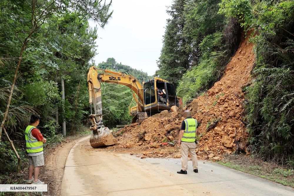 Road Collapse in Liuzhou