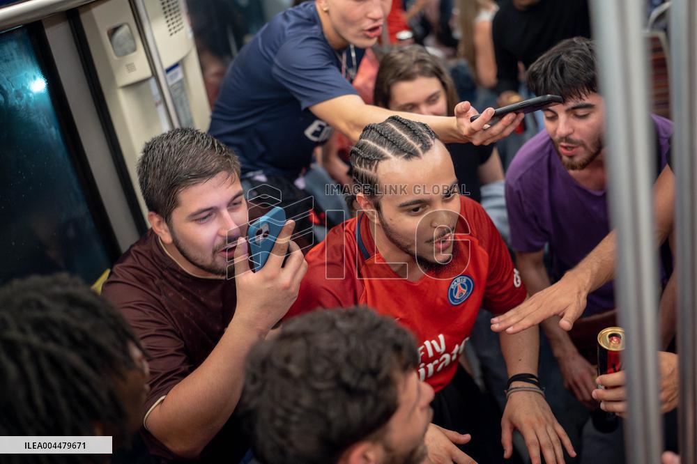 PSG Fans Celebrate Victory - UEFA Champions League Final - Paris