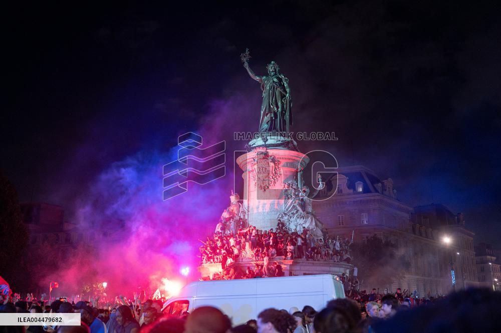 PSG Fans Celebrate Victory - UEFA Champions League Final - Paris