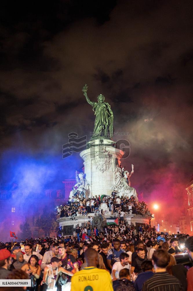 PSG Fans Celebrate Victory - UEFA Champions League Final - Paris