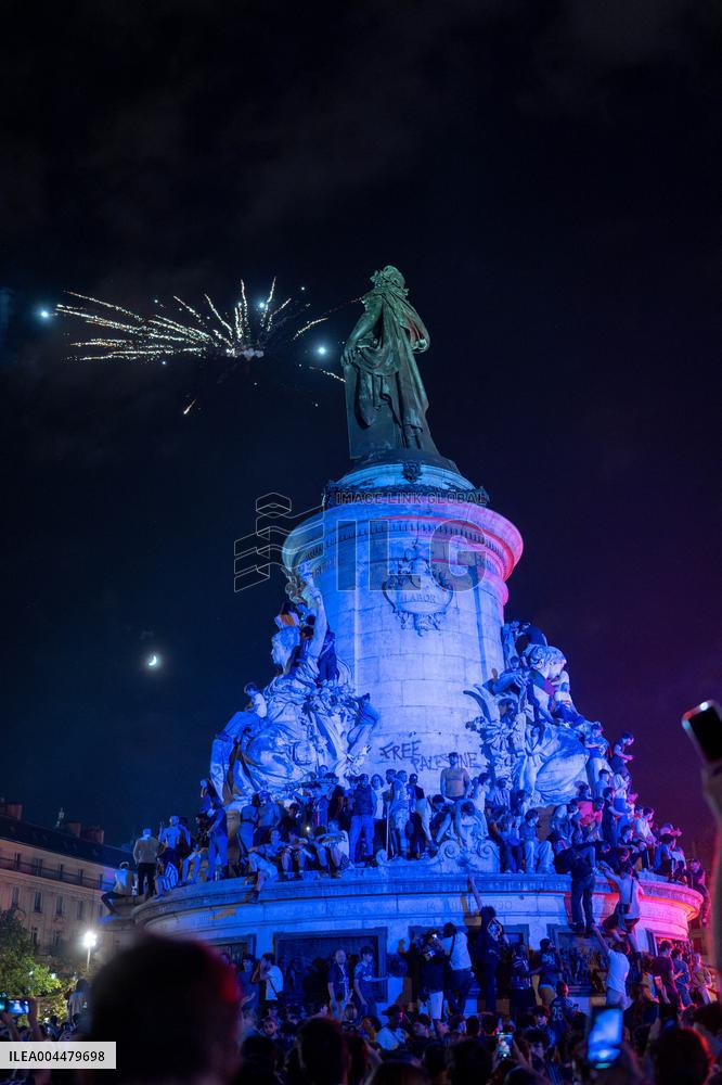 PSG Fans Celebrate Victory - UEFA Champions League Final - Paris