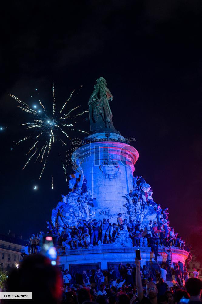 PSG Fans Celebrate Victory - UEFA Champions League Final - Paris