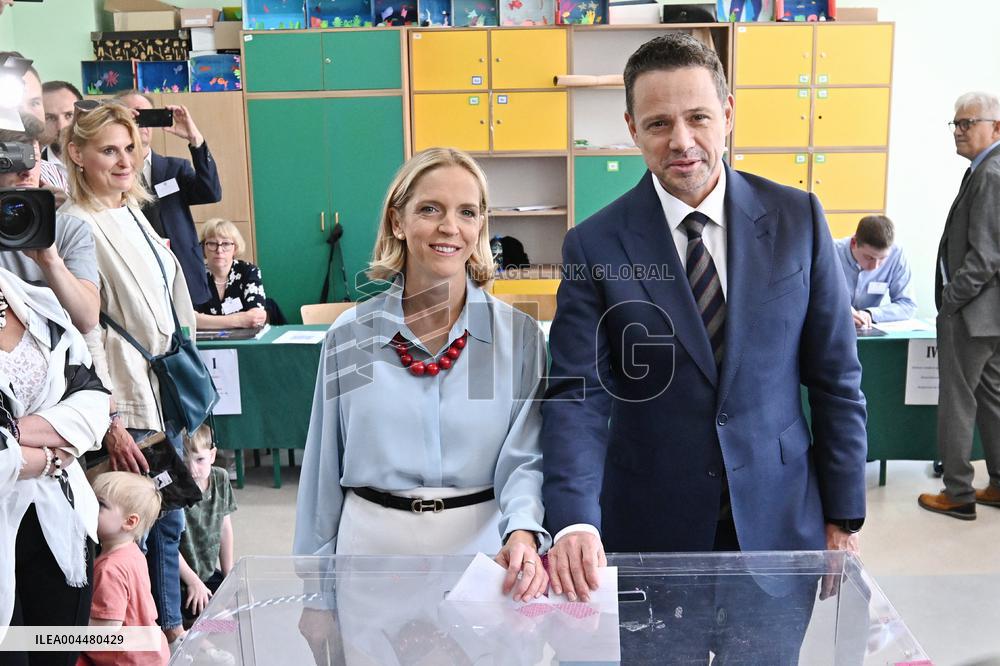 Polish Presidential Candidate Rafal Trzaskowski Votes - Warsaw