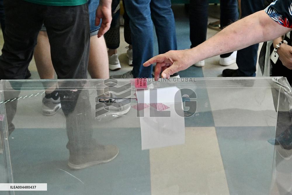 Polish Presidential Candidate Rafal Trzaskowski Votes - Warsaw