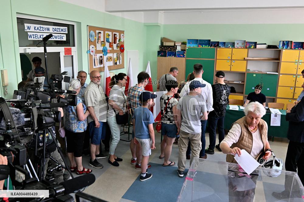 Polish Presidential Candidate Rafal Trzaskowski Votes - Warsaw