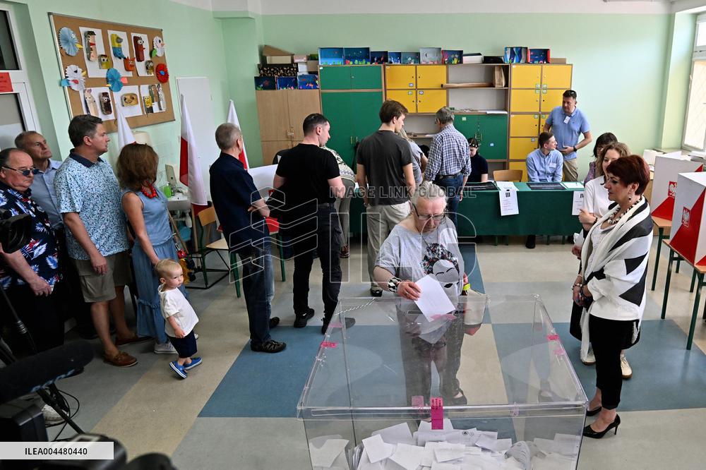 Polish Presidential Candidate Rafal Trzaskowski Votes - Warsaw