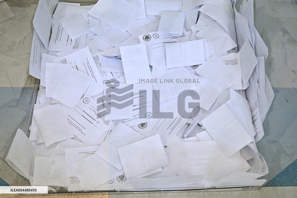 Polish Presidential Candidate Rafal Trzaskowski Votes - Warsaw