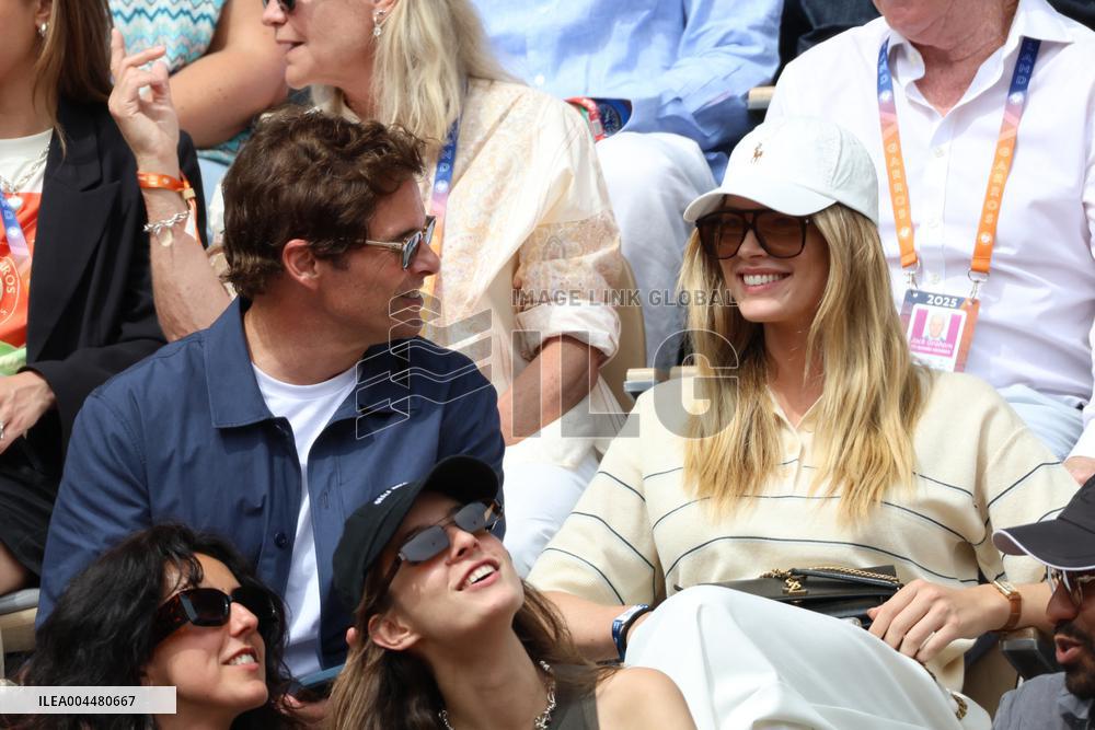 2025 French Open - Celebrities In Stands Day 8 NB