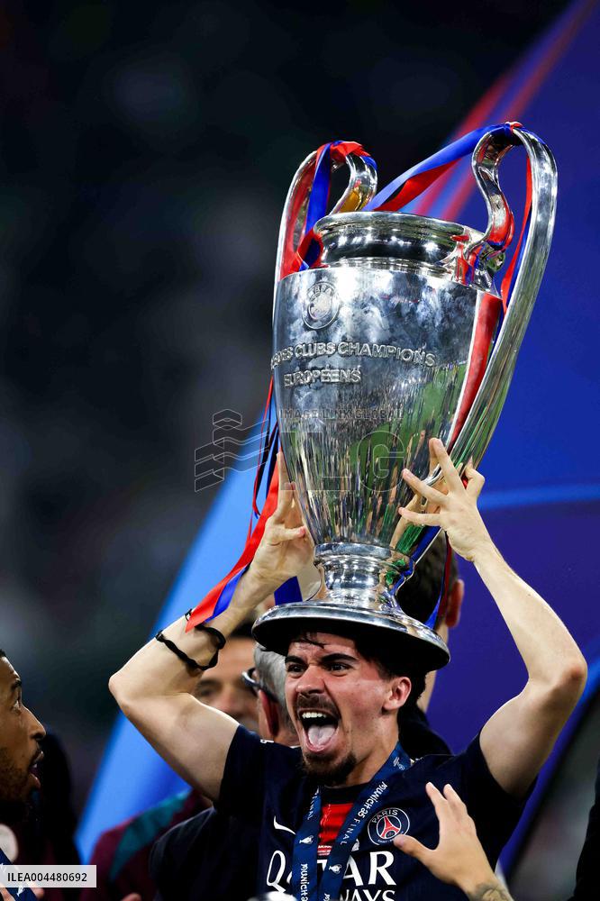 PSG Triumphs At UEFA Champions League Final - Munich