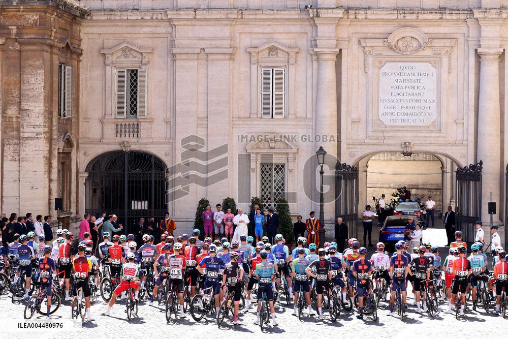 Pope Leo XVI Greets 'Giro D'Italia' Cyclists - Vatican