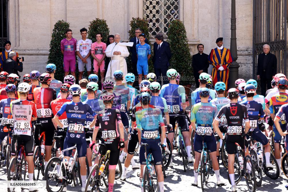 Pope Leo XVI Greets 'Giro D'Italia' Cyclists - Vatican