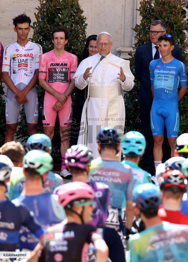 Pope Leo XVI Greets 'Giro D'Italia' Cyclists - Vatican