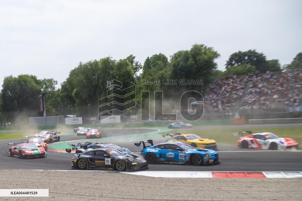 MOTORI - Endurance - GT World Challenge Round 4