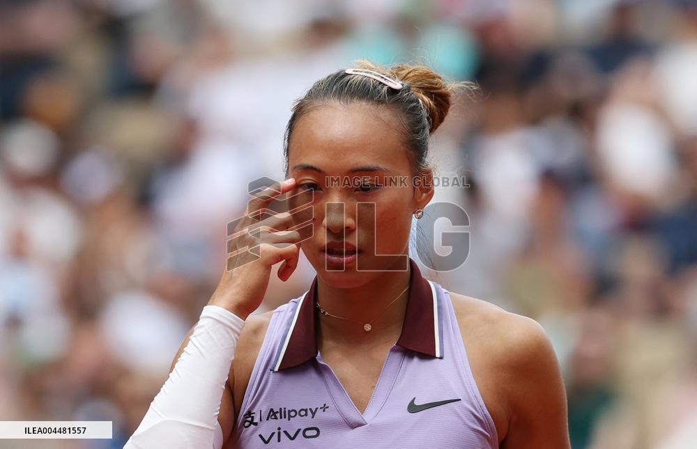 French Open - Zheng Reaches First Roland Garros Quarter-Final