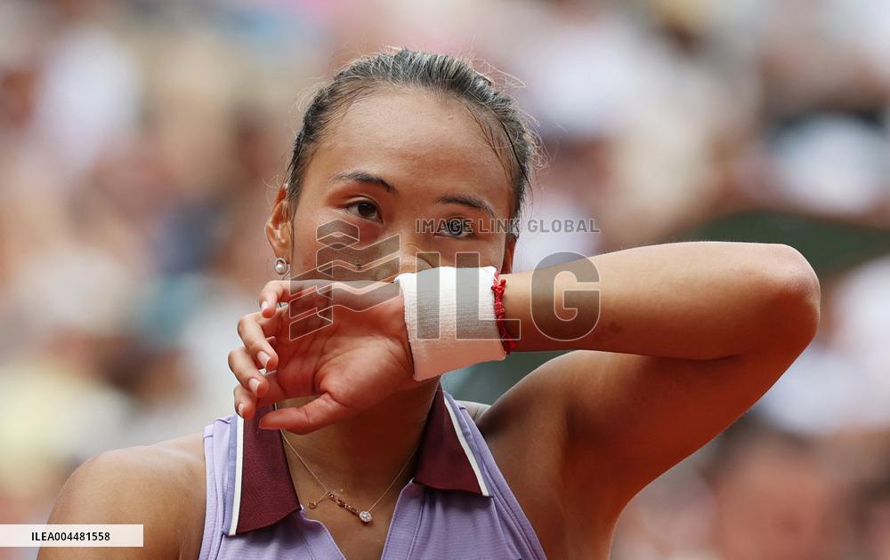 French Open - Zheng Reaches First Roland Garros Quarter-Final